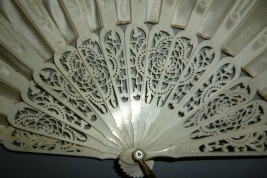 White sultane, fan circa 1900