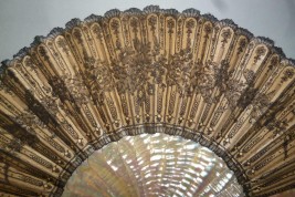 Flowered lace, 19th century fan