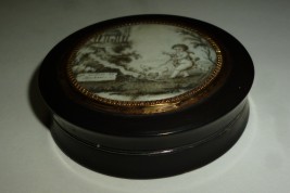 Fidelity and happyness, snuffbox, late 18 or early 19th century