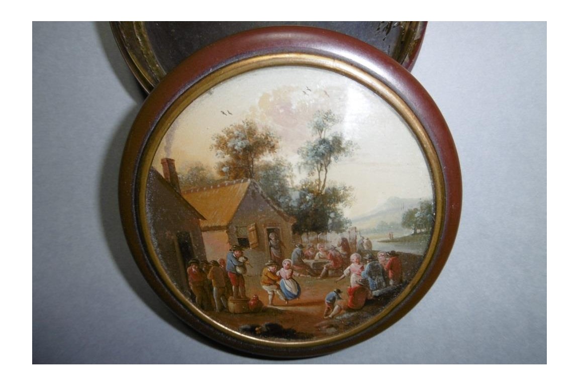 Dance at the tavern, 19th century snuffbox