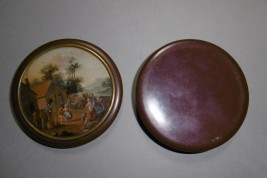 Dance at the tavern, 19th century snuffbox