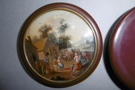 Dance at the tavern, 19th century snuffbox