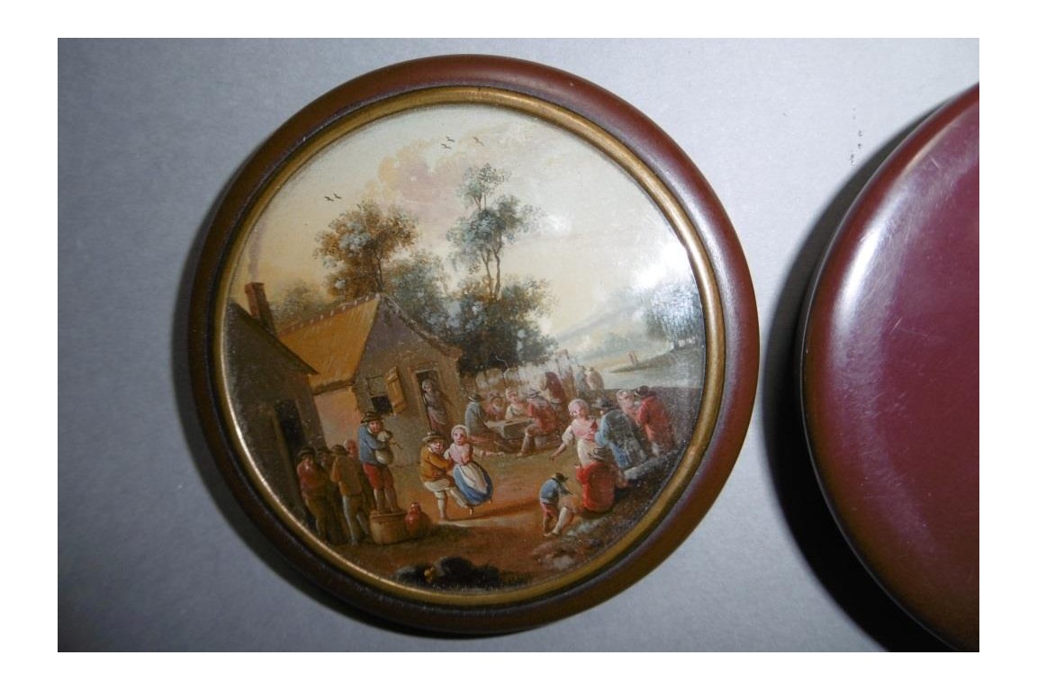 Dance at the tavern, 19th century snuffbox