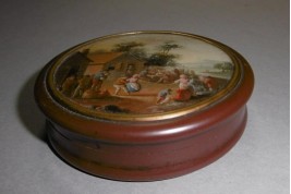 Dance at the tavern, 19th century snuffbox