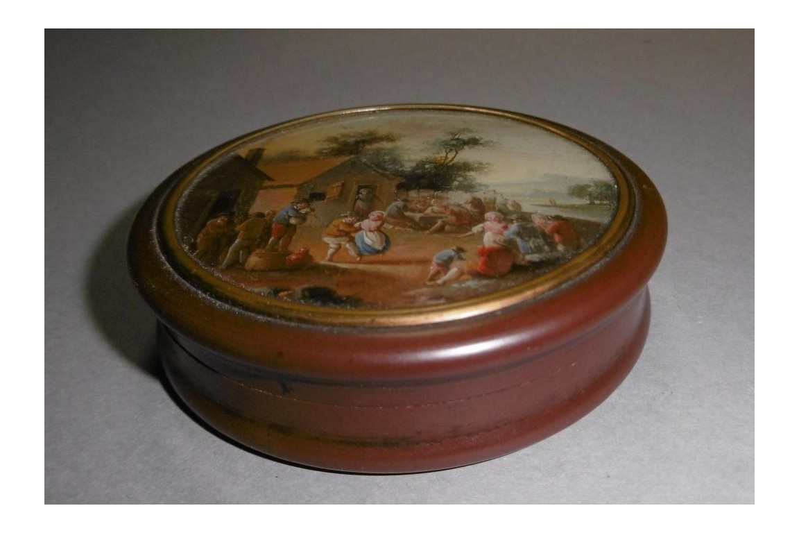 Dance at the tavern, 19th century snuffbox