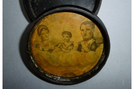 Sainte Hélène, snuffbox in memory of imperial familly