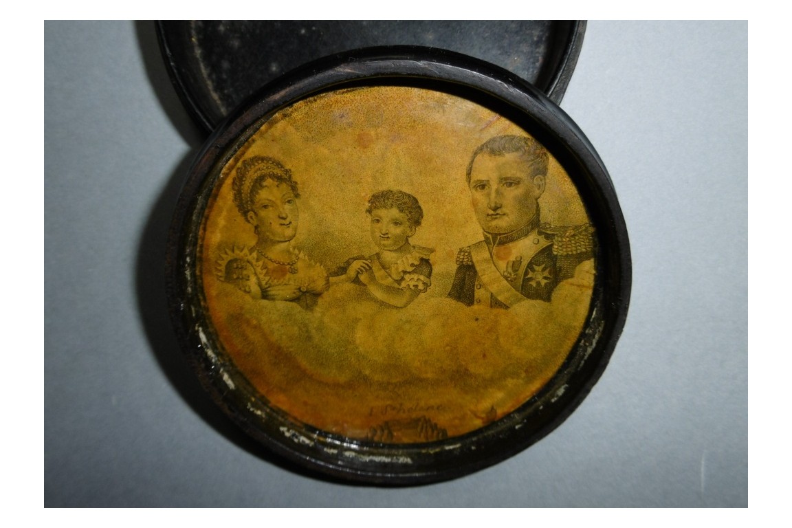 Sainte Hélène, snuffbox in memory of imperial familly