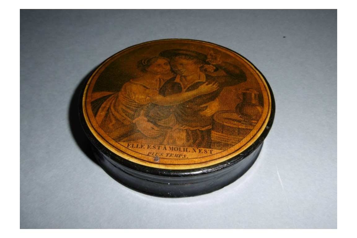 Sainte Hélène, snuffbox in memory of imperial familly