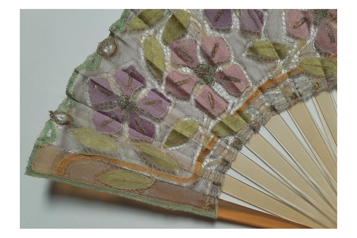 Clematis by Felix Aubert, Courseulles lace fan circa 1902