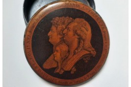 Louis XVI, Marie-Antoinette and the Dauphin, 19th century snuffbox