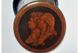 Louis XVI, Marie-Antoinette and the Dauphin, 19th century snuffbox