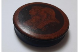 Louis XVI, Marie-Antoinette and the Dauphin, 19th century snuffbox