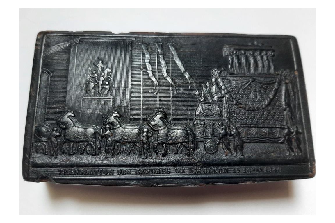 Translation of Napoleon's ashes, snuffbox 19th century