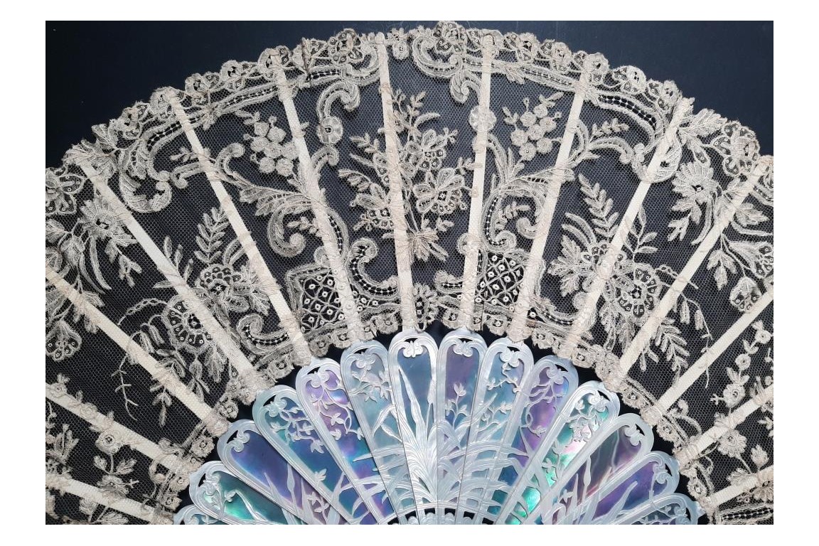 Reeds, 19th century fan