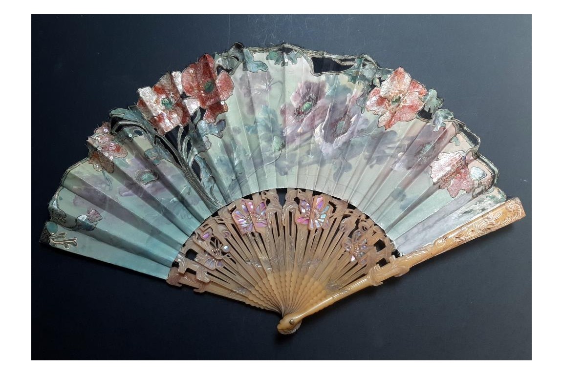 Poppies, Art Nouveau fan