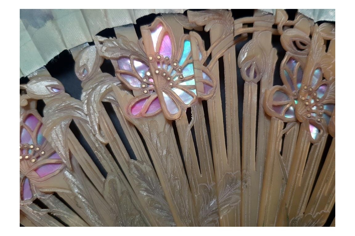 Poppies, Art Nouveau fan