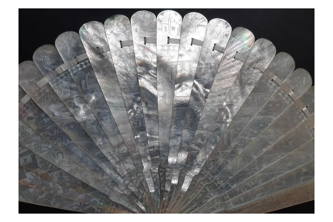 Chinese mother of pearl, 19th century fan