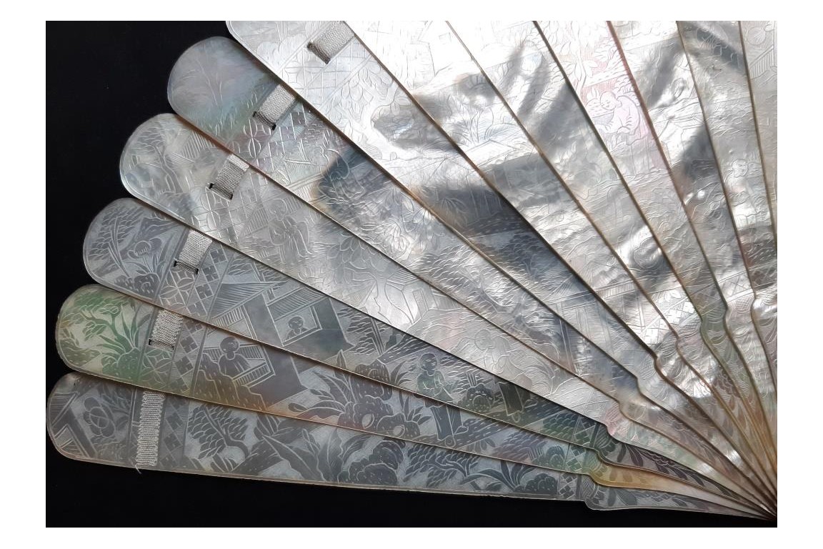 Chinese mother of pearl, 19th century fan