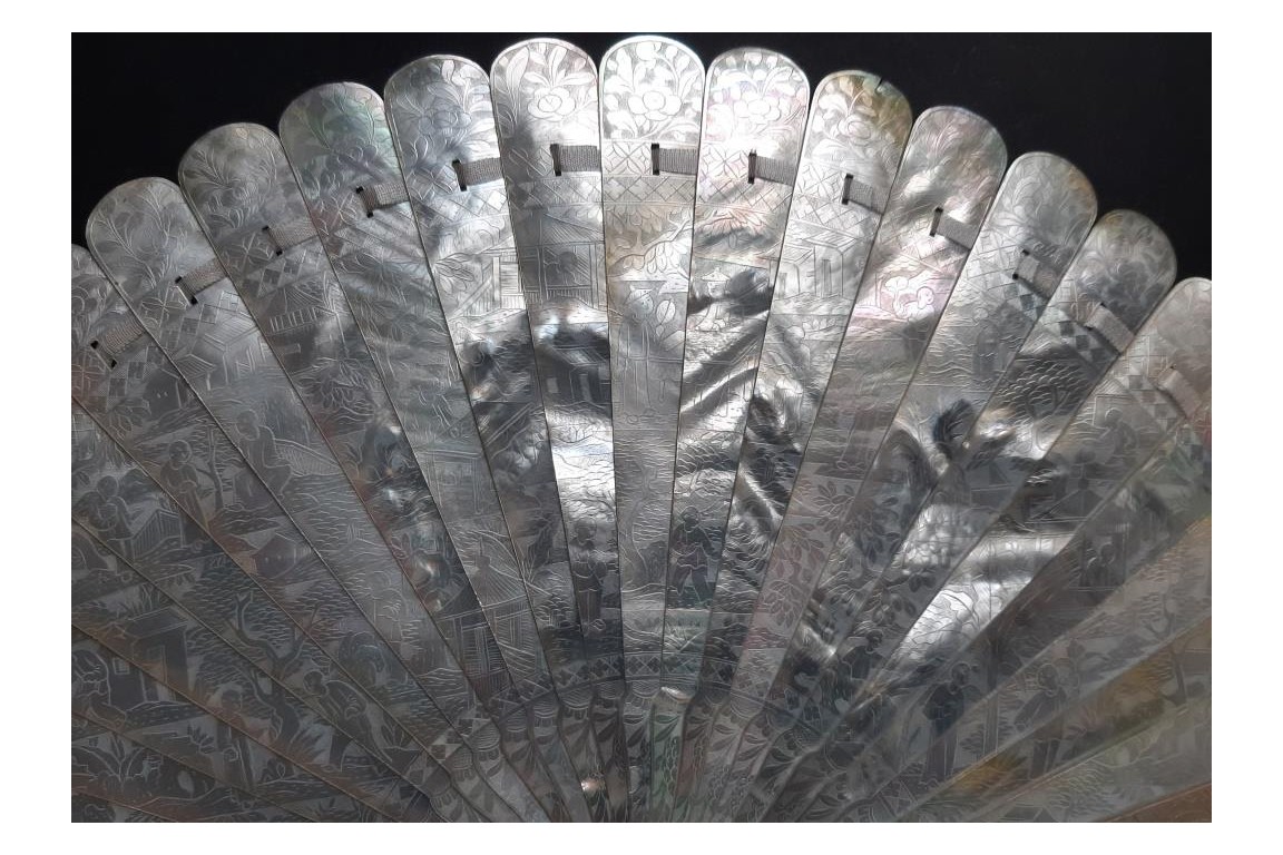 Chinese mother of pearl, 19th century fan