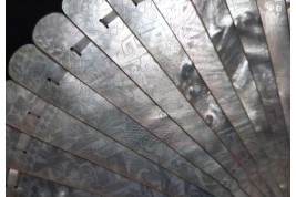 Chinese mother of pearl, 19th century fan