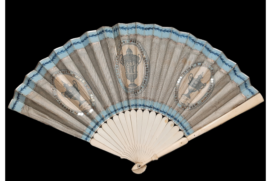 Urns, fan circa 1790-1800