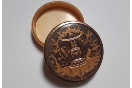 Souvenir of love, late 18th or early 19h century box