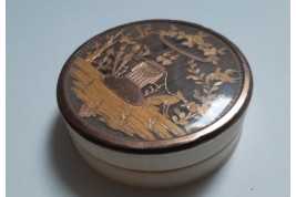 Souvenir of love, late 18th or early 19h century box