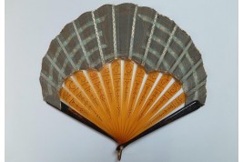 Beauty with flowers ,  fan circa 1900-1920