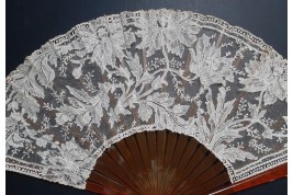 Delicate daisies, Art Nouveau fan