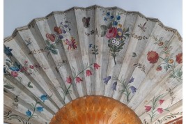 Love adorned with flowers, fan circa 1700-1720