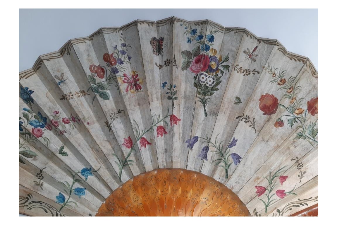 Love adorned with flowers, fan circa 1700-1720