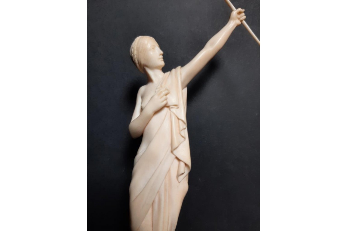 Tir à l'arc. Statuette d'Armand Boulard, vers 1930