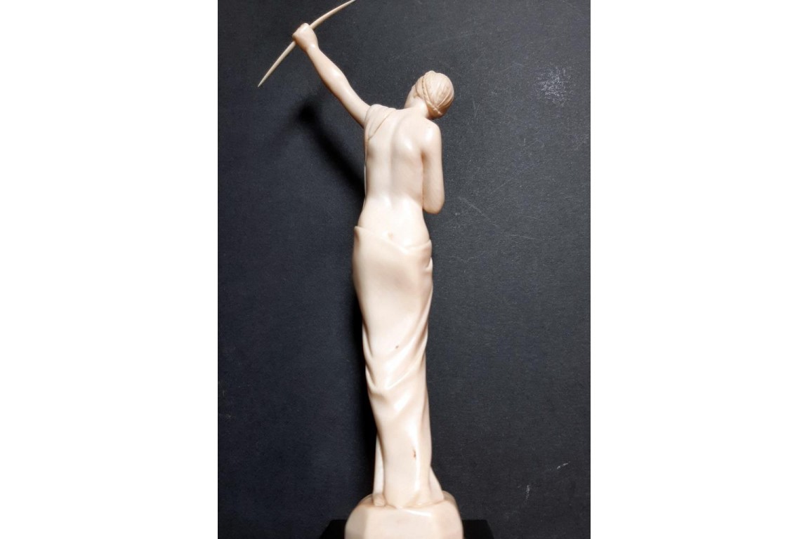 Tir à l'arc. Statuette d'Armand Boulard, vers 1930