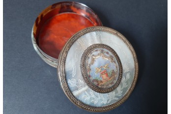 Turtledoves, snuffbox late 18th century