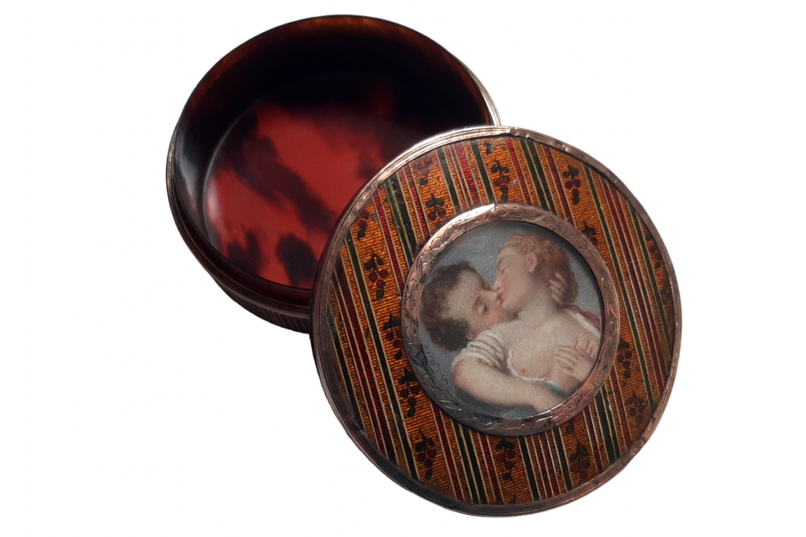 The erotic kiss after Fragonard, snuffbox 18th century