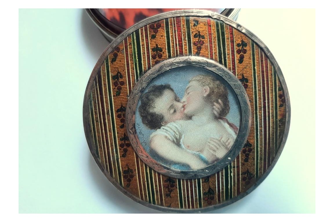 The erotic kiss after Fragonard, snuffbox 18th century