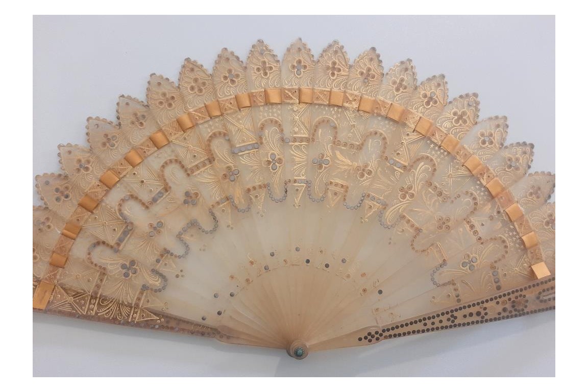 Secret mirror, fan circa 1830