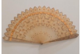 Secret mirror, fan circa 1830