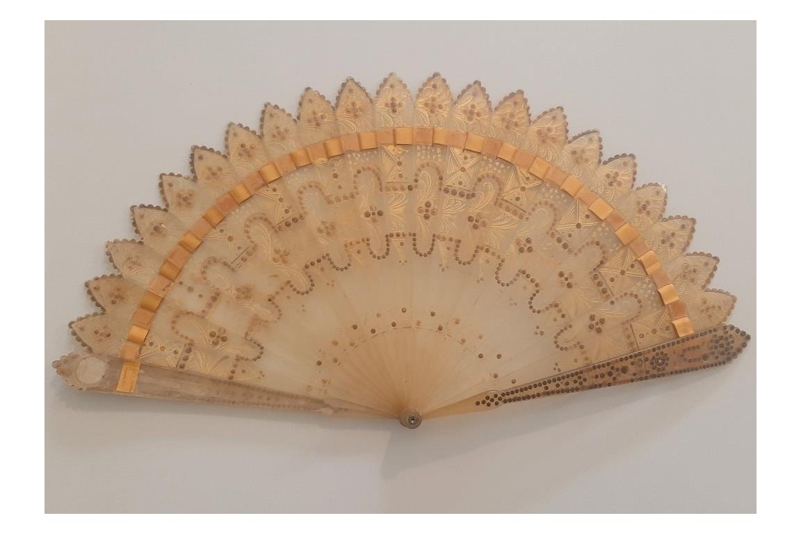 Secret mirror, fan circa 1830