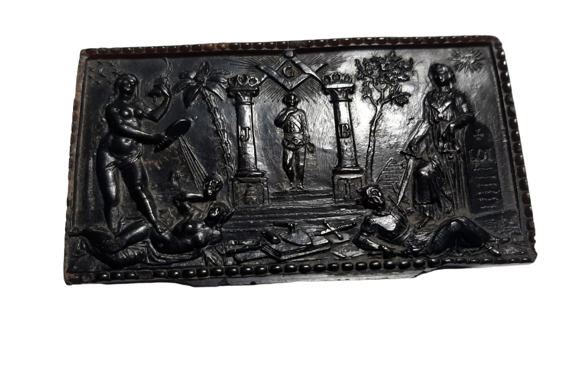 Truth and Law, Freemasonry snuffbox, 19th century