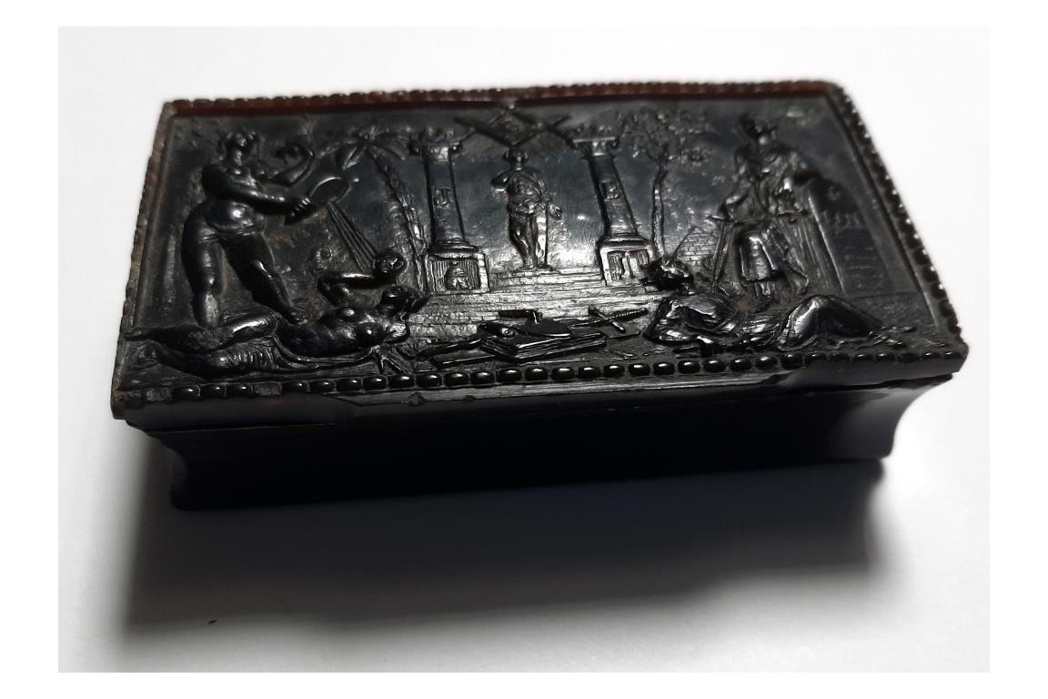 Truth and Law, Freemasonry snuffbox, 19th century