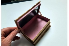 Candy book. Trompe l'oeil box, circa 1830-40