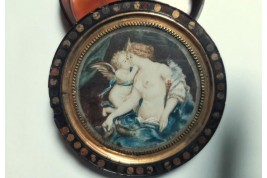 Venus and Cupid, 19th century snuffbox