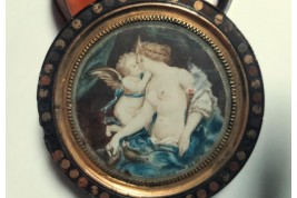 Venus and Cupid, 19th century snuffbox