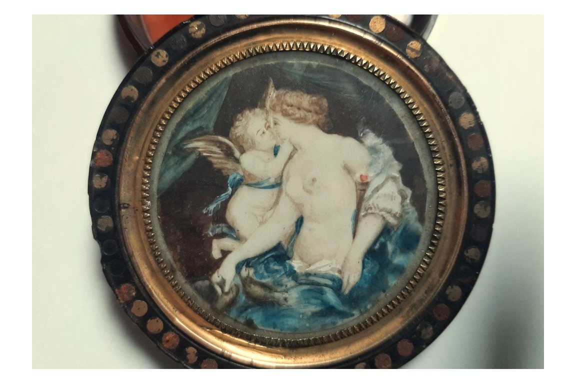 Venus and Cupid, 19th century snuffbox