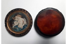 Venus and Cupid, 19th century snuffbox