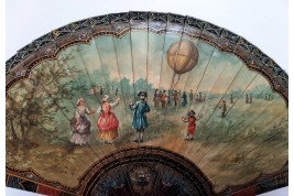 L'atterissage du ballon de Charles et Robert, éventail vers 1900