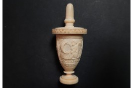 Allegory of the wind. Needle and thimble case, early 19th century