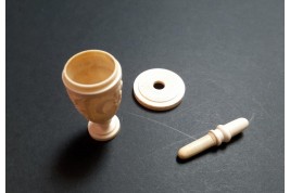 Allegory of the wind. Needle and thimble case, early 19th century