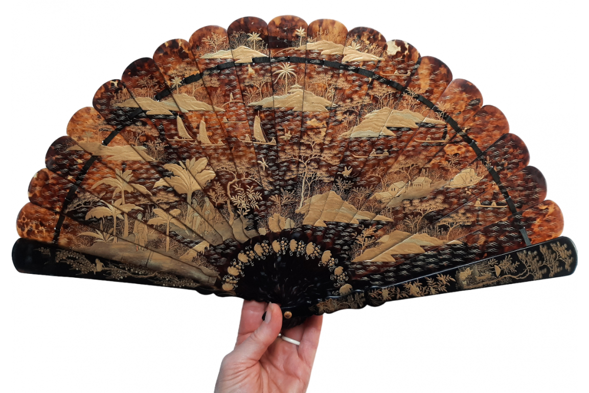 Japan, between sea and sky. 19th century fan